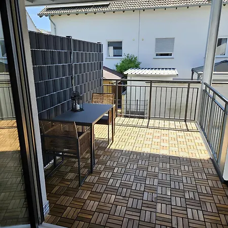 Im Neubau * Ringen
