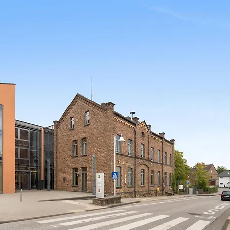 Im Neubau Ringen